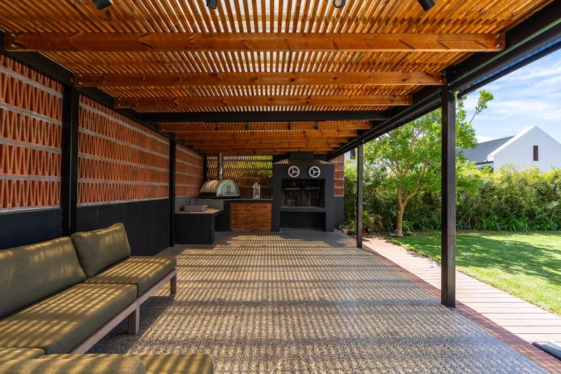 To Let 6 Bedroom Property for Rent in Constantia Western Cape